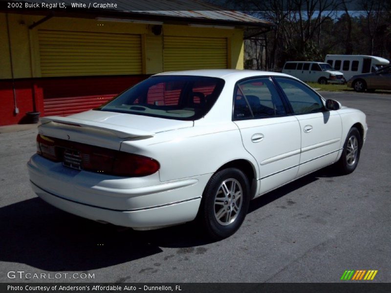 White / Graphite 2002 Buick Regal LS