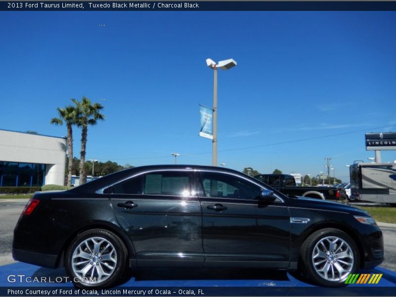 Tuxedo Black Metallic / Charcoal Black 2013 Ford Taurus Limited