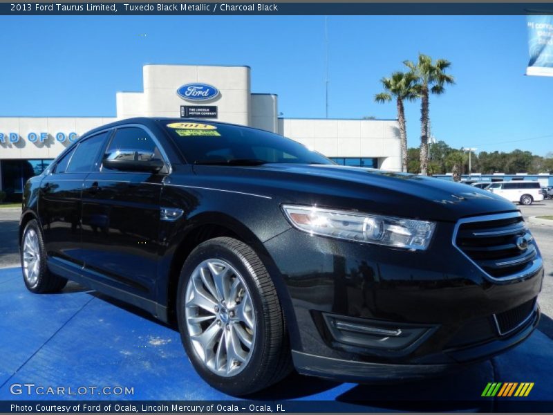 Tuxedo Black Metallic / Charcoal Black 2013 Ford Taurus Limited