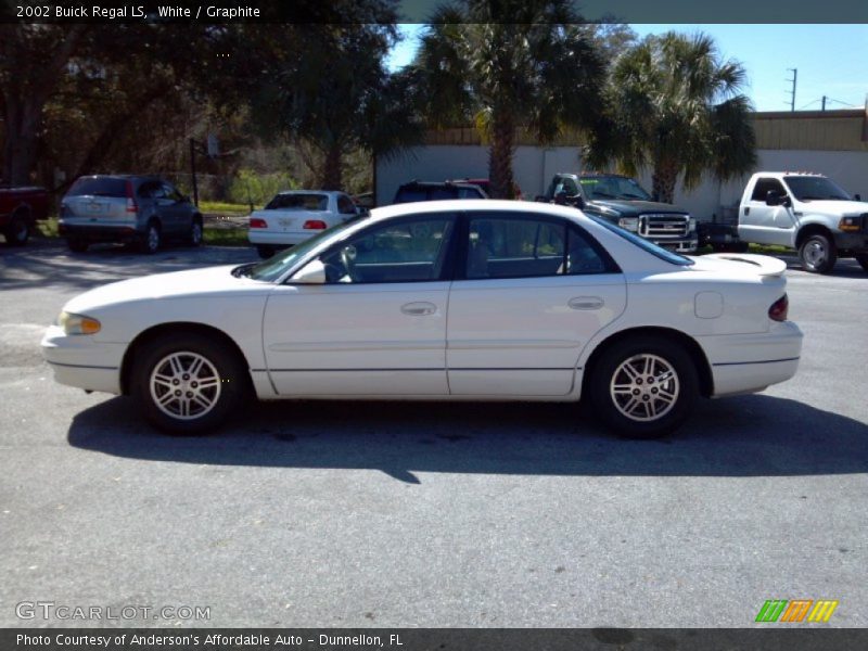 White / Graphite 2002 Buick Regal LS