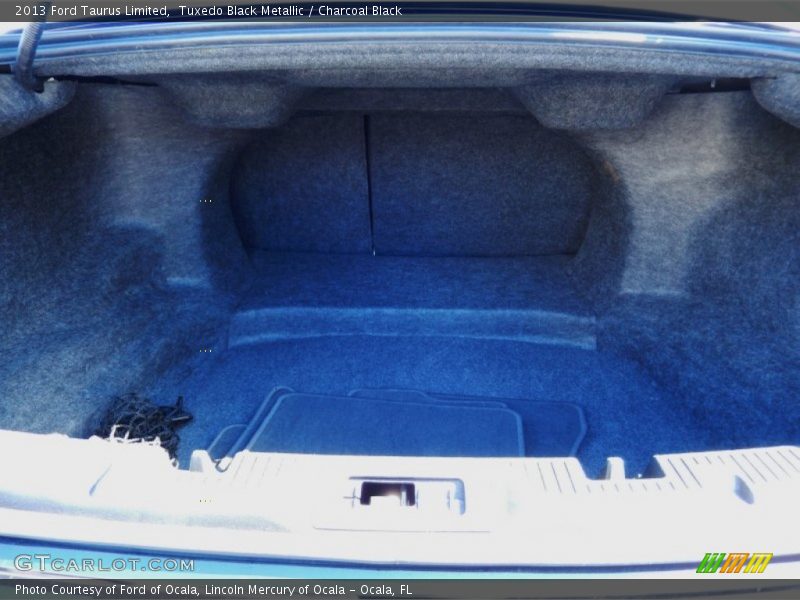 Tuxedo Black Metallic / Charcoal Black 2013 Ford Taurus Limited