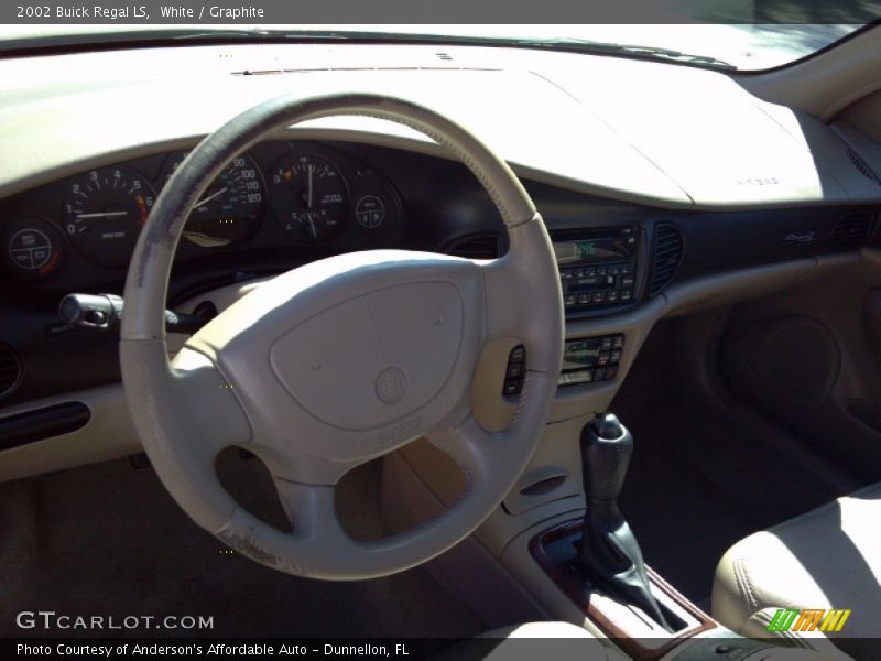 White / Graphite 2002 Buick Regal LS
