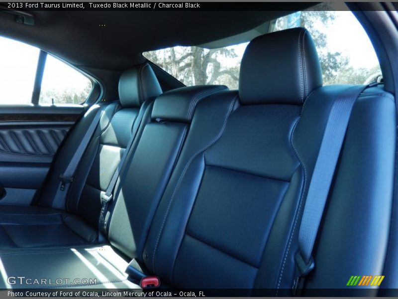 Tuxedo Black Metallic / Charcoal Black 2013 Ford Taurus Limited