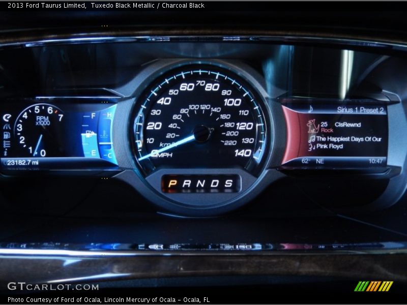 Tuxedo Black Metallic / Charcoal Black 2013 Ford Taurus Limited