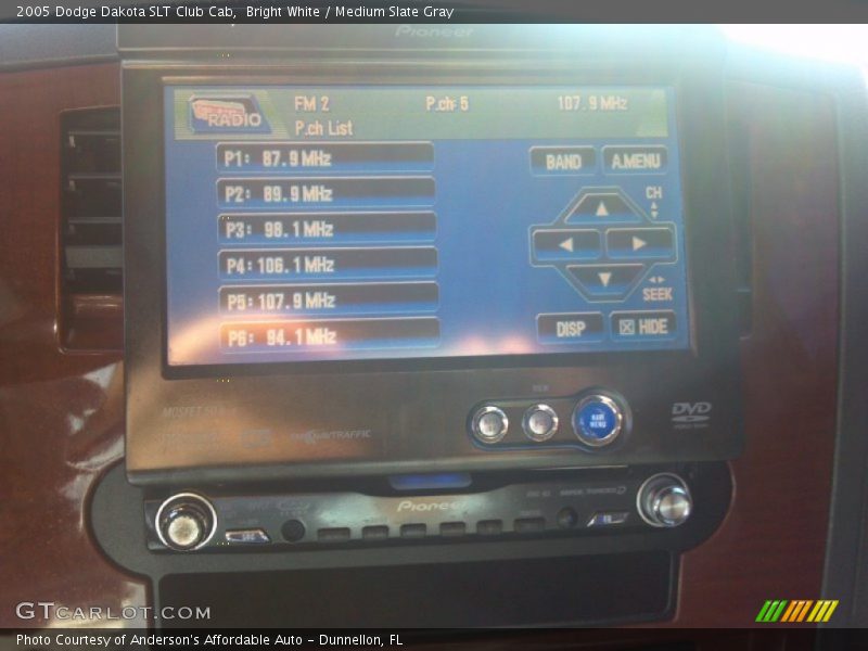 Bright White / Medium Slate Gray 2005 Dodge Dakota SLT Club Cab