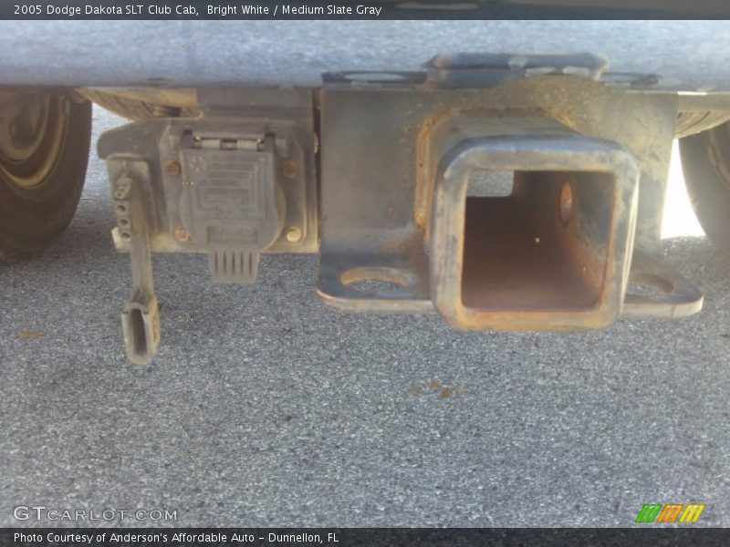 Bright White / Medium Slate Gray 2005 Dodge Dakota SLT Club Cab