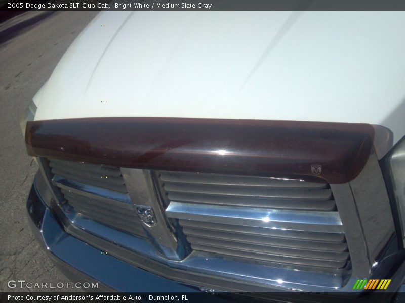 Bright White / Medium Slate Gray 2005 Dodge Dakota SLT Club Cab