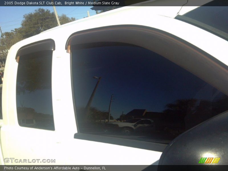 Bright White / Medium Slate Gray 2005 Dodge Dakota SLT Club Cab