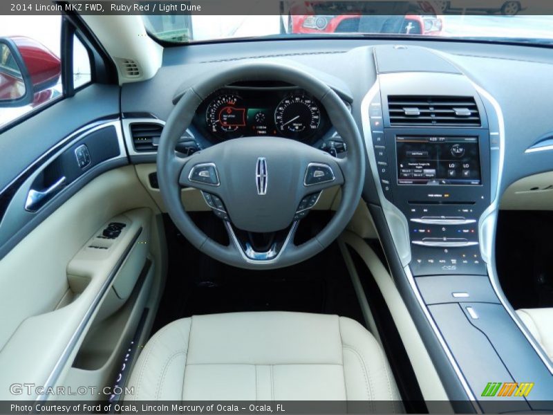 Dashboard of 2014 MKZ FWD