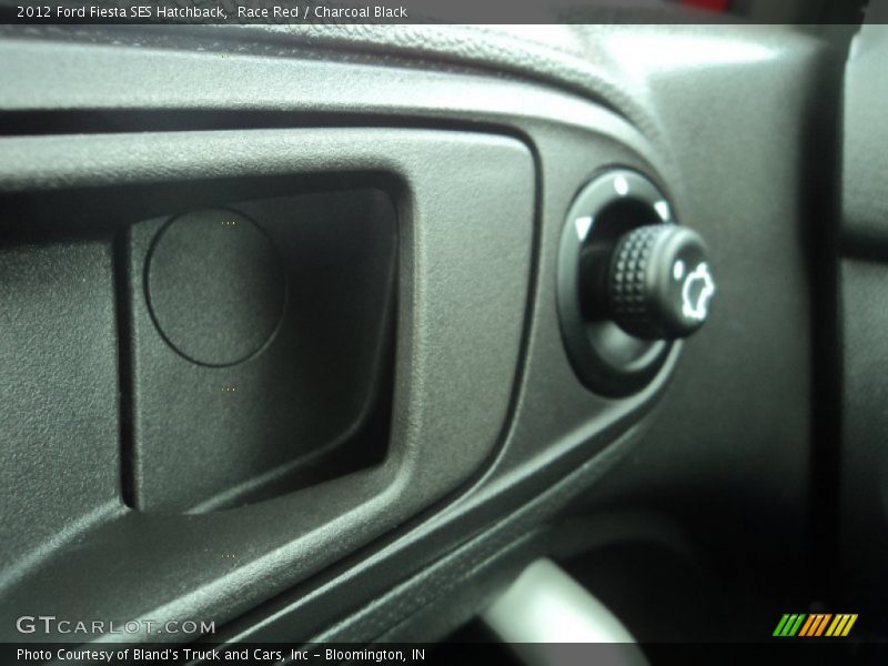 Race Red / Charcoal Black 2012 Ford Fiesta SES Hatchback