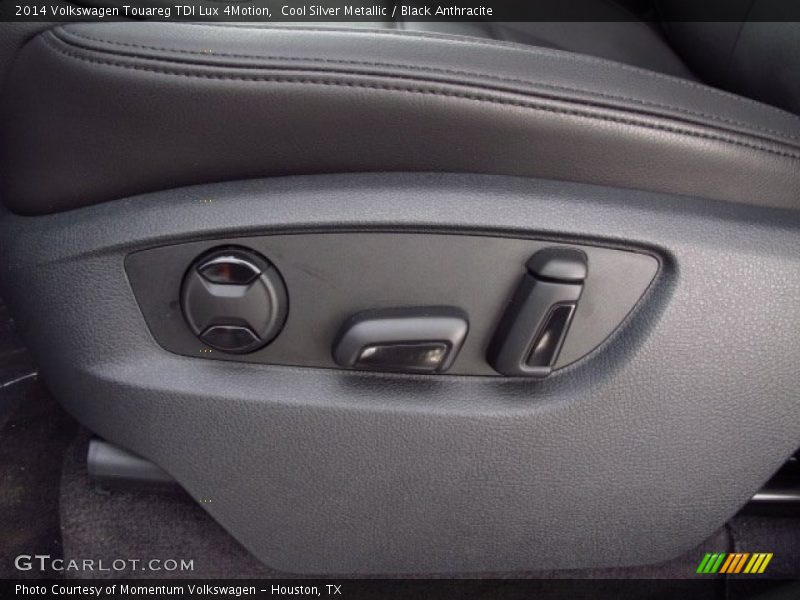 Cool Silver Metallic / Black Anthracite 2014 Volkswagen Touareg TDI Lux 4Motion
