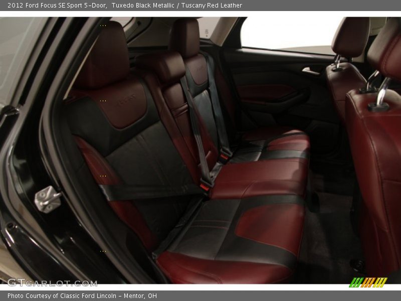 Tuxedo Black Metallic / Tuscany Red Leather 2012 Ford Focus SE Sport 5-Door