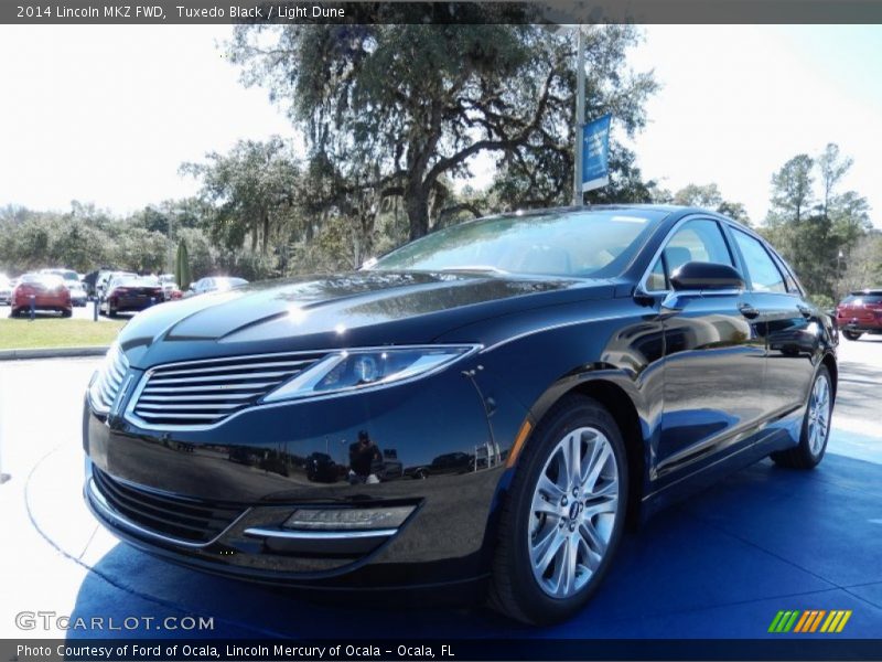 Tuxedo Black / Light Dune 2014 Lincoln MKZ FWD