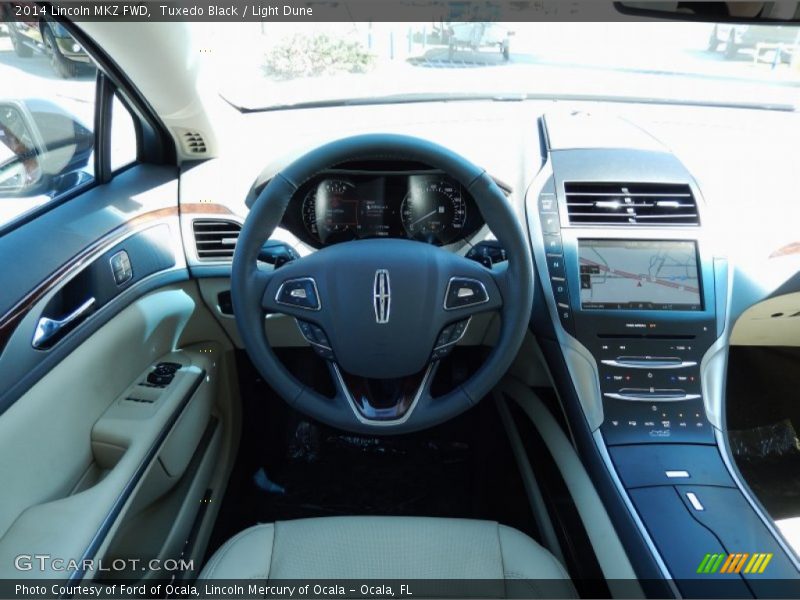 Dashboard of 2014 MKZ FWD