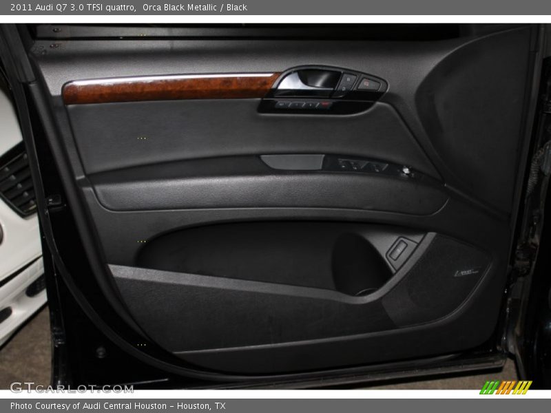 Orca Black Metallic / Black 2011 Audi Q7 3.0 TFSI quattro