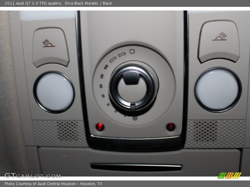 Orca Black Metallic / Black 2011 Audi Q7 3.0 TFSI quattro
