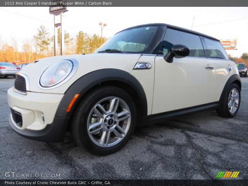 Pepper White / Carbon Black 2013 Mini Cooper S Hardtop