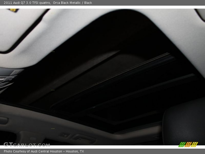 Orca Black Metallic / Black 2011 Audi Q7 3.0 TFSI quattro