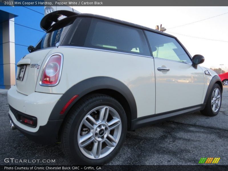 Pepper White / Carbon Black 2013 Mini Cooper S Hardtop