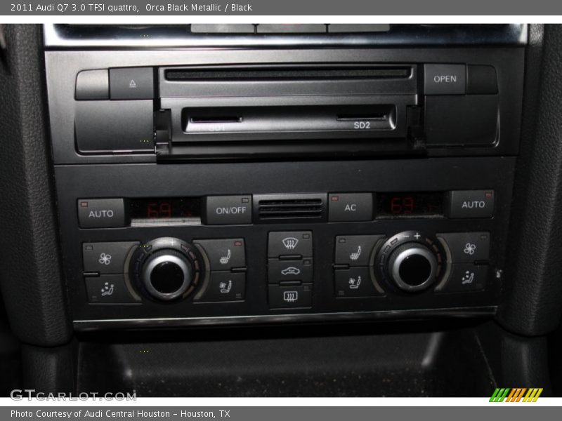 Orca Black Metallic / Black 2011 Audi Q7 3.0 TFSI quattro