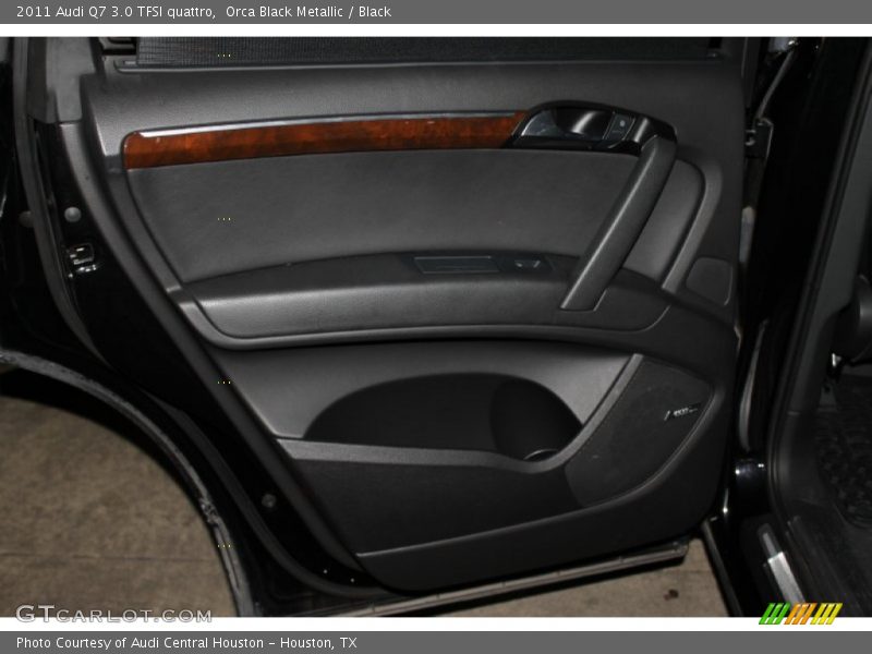 Orca Black Metallic / Black 2011 Audi Q7 3.0 TFSI quattro