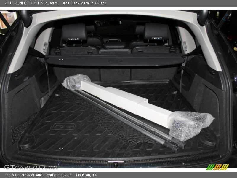 Orca Black Metallic / Black 2011 Audi Q7 3.0 TFSI quattro