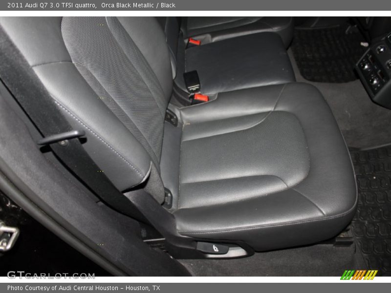 Orca Black Metallic / Black 2011 Audi Q7 3.0 TFSI quattro