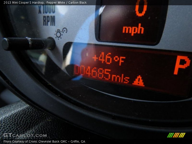 Pepper White / Carbon Black 2013 Mini Cooper S Hardtop
