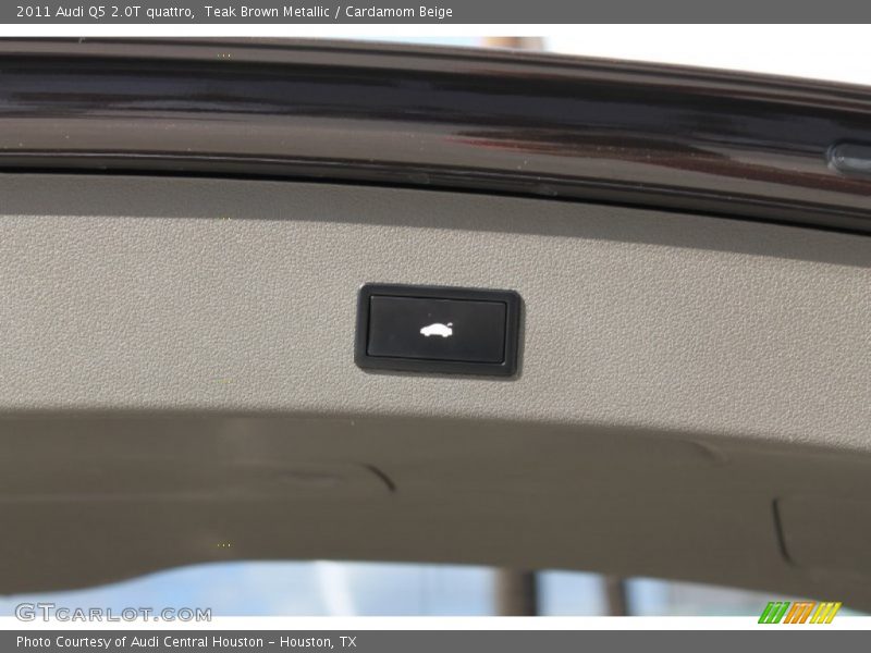 Teak Brown Metallic / Cardamom Beige 2011 Audi Q5 2.0T quattro