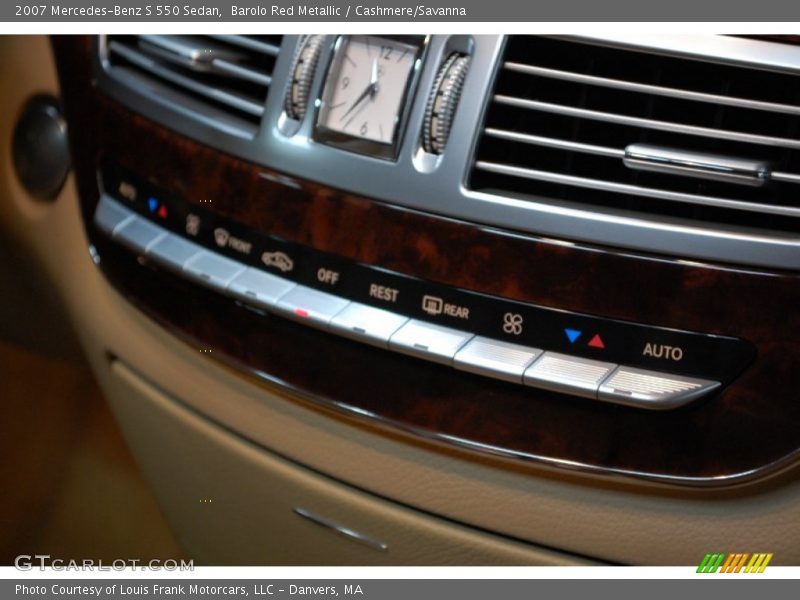 Controls of 2007 S 550 Sedan