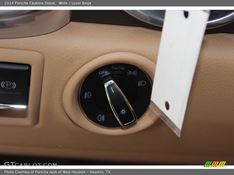 White / Luxor Beige 2014 Porsche Cayenne Diesel