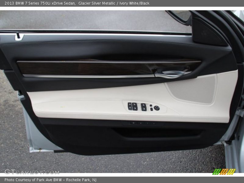 Door Panel of 2013 7 Series 750Li xDrive Sedan