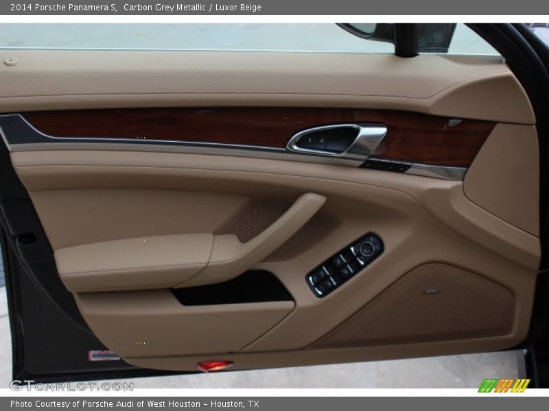 Door Panel of 2014 Panamera S