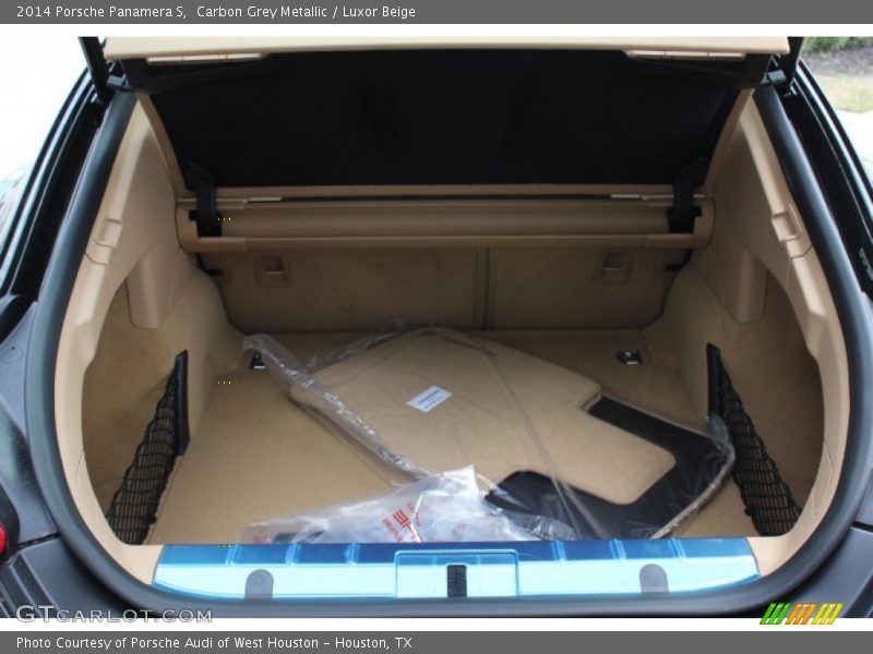 2014 Panamera S Trunk