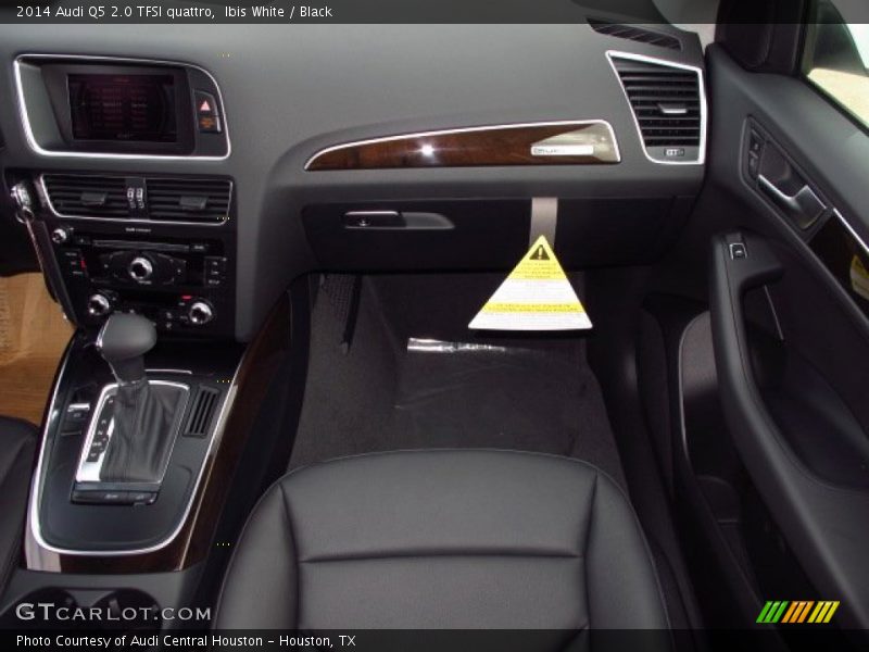 Ibis White / Black 2014 Audi Q5 2.0 TFSI quattro