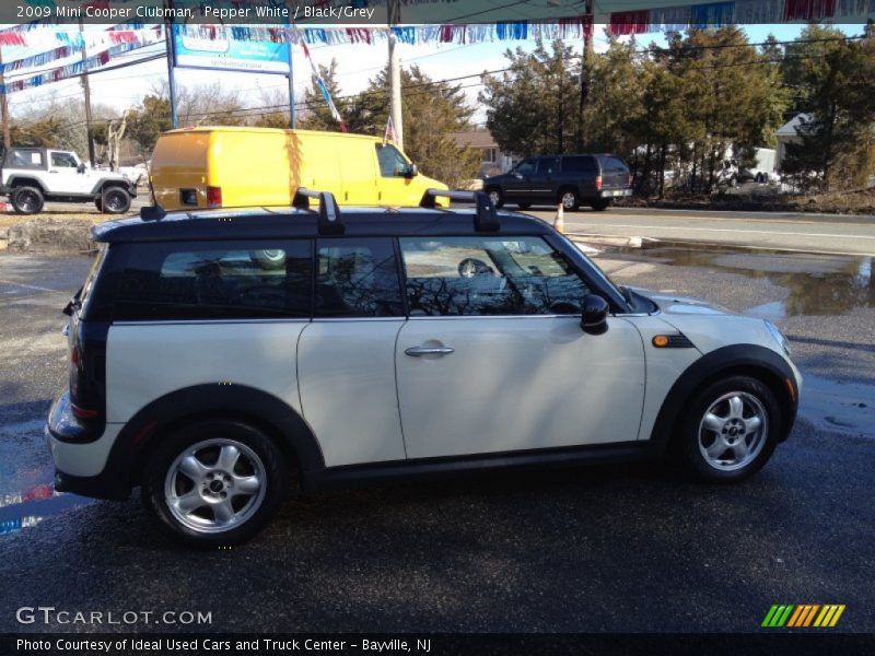 Pepper White / Black/Grey 2009 Mini Cooper Clubman