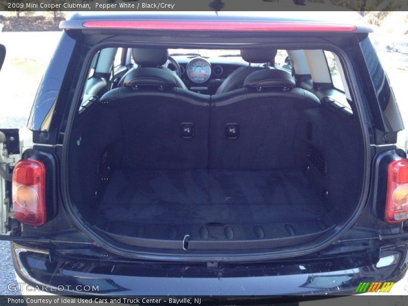 Pepper White / Black/Grey 2009 Mini Cooper Clubman