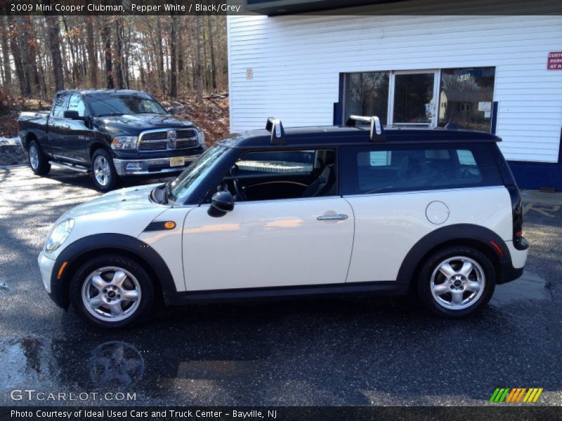 Pepper White / Black/Grey 2009 Mini Cooper Clubman