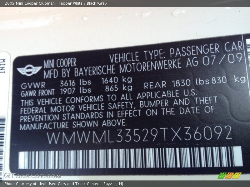 Pepper White / Black/Grey 2009 Mini Cooper Clubman