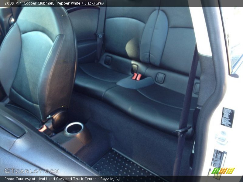 Pepper White / Black/Grey 2009 Mini Cooper Clubman