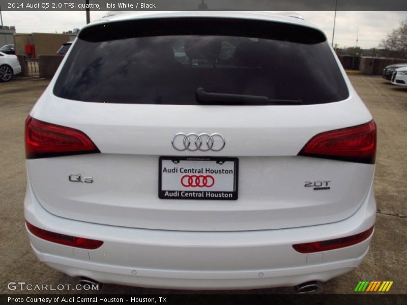 Ibis White / Black 2014 Audi Q5 2.0 TFSI quattro