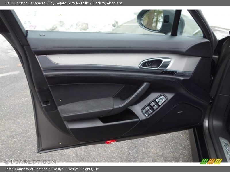 Door Panel of 2013 Panamera GTS