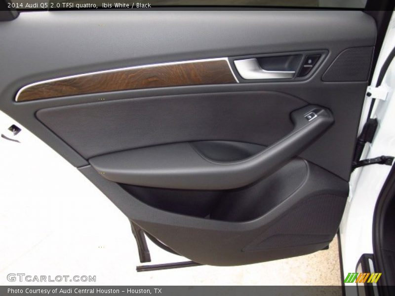 Ibis White / Black 2014 Audi Q5 2.0 TFSI quattro