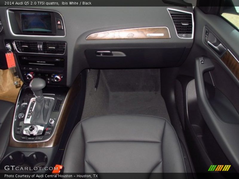 Ibis White / Black 2014 Audi Q5 2.0 TFSI quattro