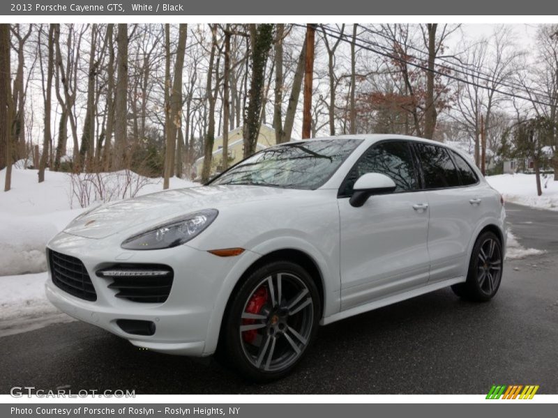 Front 3/4 View of 2013 Cayenne GTS