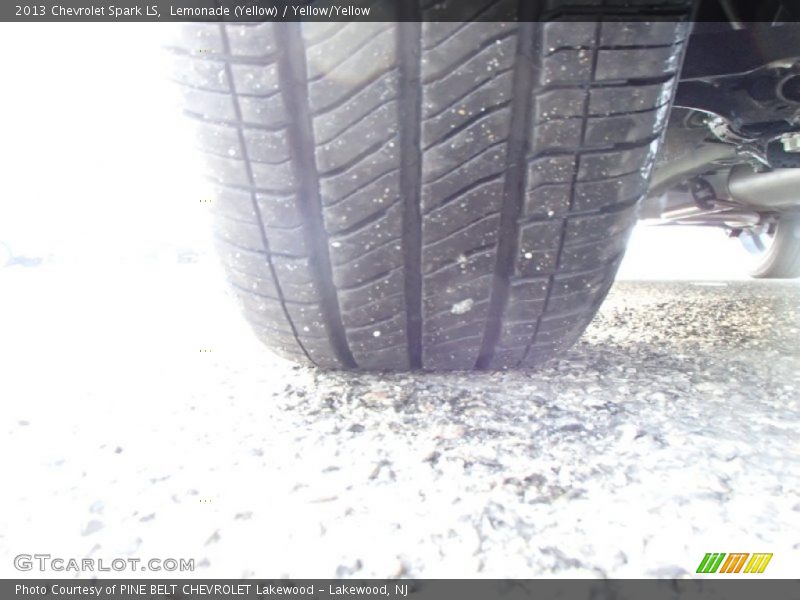 Lemonade (Yellow) / Yellow/Yellow 2013 Chevrolet Spark LS