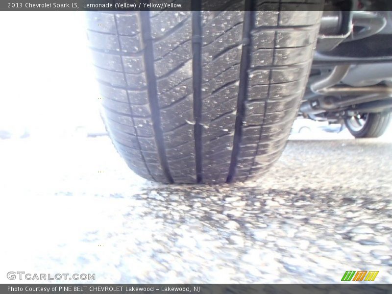 Lemonade (Yellow) / Yellow/Yellow 2013 Chevrolet Spark LS