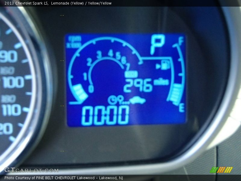 Lemonade (Yellow) / Yellow/Yellow 2013 Chevrolet Spark LS