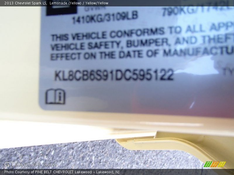 Lemonade (Yellow) / Yellow/Yellow 2013 Chevrolet Spark LS