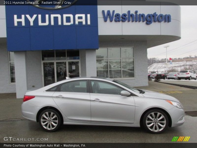 Radiant Silver / Gray 2011 Hyundai Sonata SE